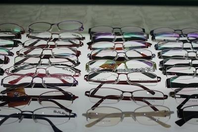 睛亮眼鏡 流行券與精準(zhǔn)營銷推動廈門眼鏡銷售新潮流
